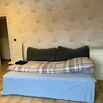 Geraeumiges Ganzes 90 M Zwei Schlafzimmer Wlan Privat Parkplatz Grosse Kueche Mit Essbereich Badewanne Waschmaschine Spuelmaschine Gesamte Gehoert Ihnen * Duisburg
