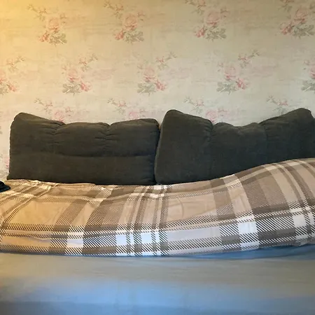 Geraeumiges Apartment 90 M Zwei Schlafzimmer Grosse Kueche Mit Essbereich Badewanne Waschmaschine Spuelmaschine Gesamte Unterkunft Gehoert Ihnen Appartement