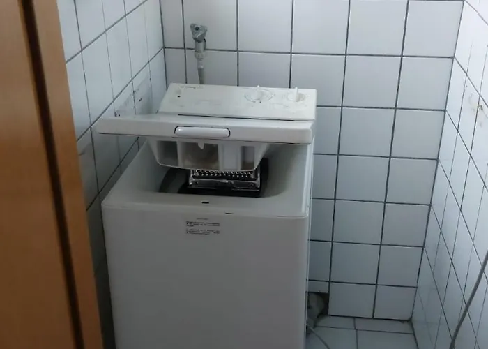 Geraeumiges Apartment 90 M Zwei Schlafzimmer Grosse Kueche Mit Essbereich Badewanne Waschmaschine Spuelmaschine Gesamte Unterkunft Gehoert Ihnen * Duisburg