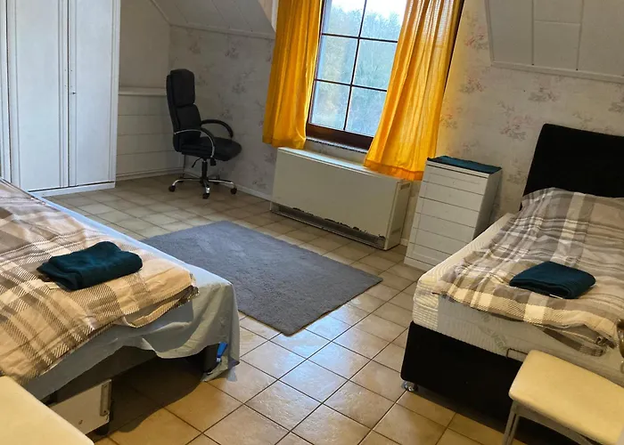 Geraeumiges Ganzes Apartment 90 M Zwei Schlafzimmer Wlan Privat Parkplatz Grosse Kueche Mit Essbereich Badewanne Waschmaschine Spuelmaschine Gesamte Unterkunft Gehoert Ihnen Διαμέρισμα *